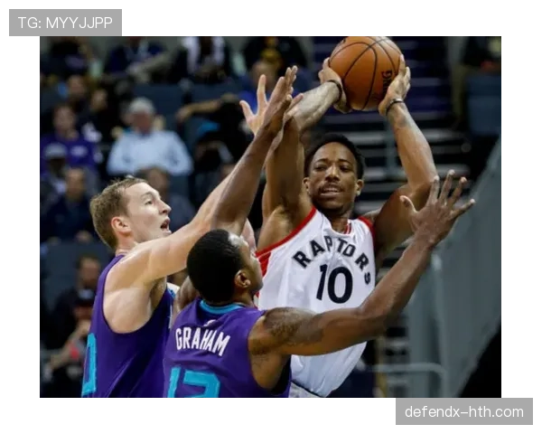 沃克凭借速度优势掌控比赛节奏 实现关键时刻突破