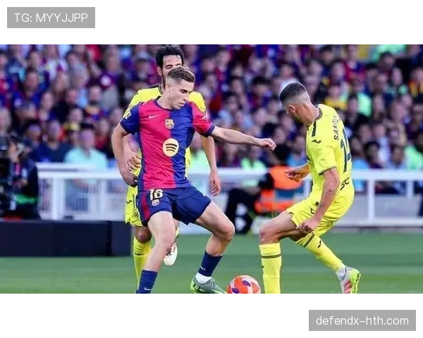 费尔明强势防守展现拼劲，助球队掌控比赛节奏